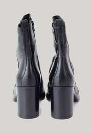 STIVALETTO NERO