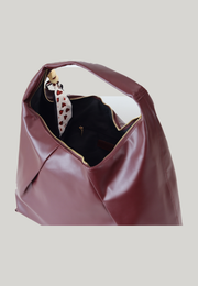 SHOPPER CARRIE BORDEAUX
