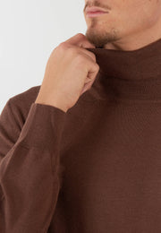 MAGLIA COLLO ALTO MARRONE