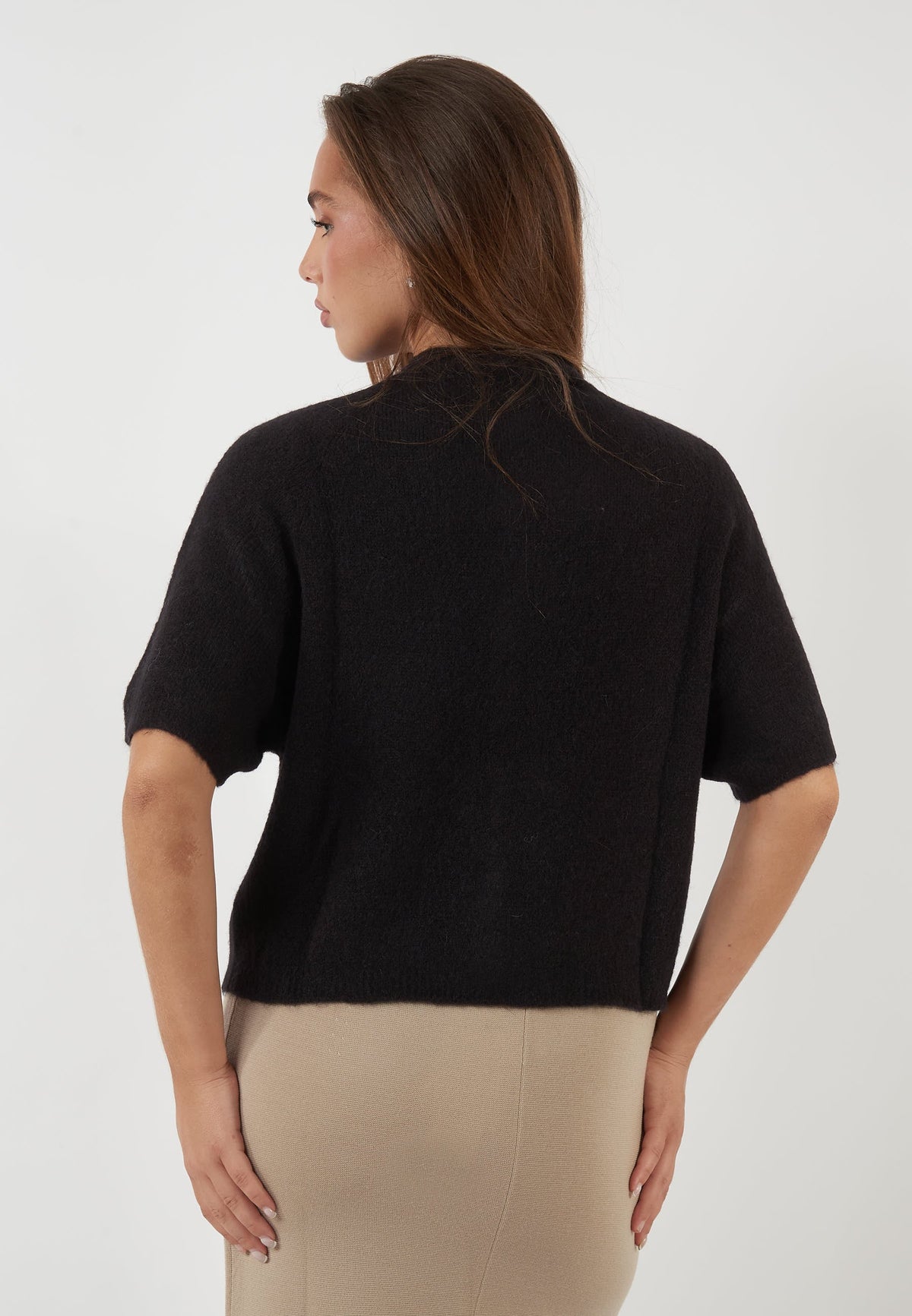 CARDIGAN A MANICHE CORTE NERO