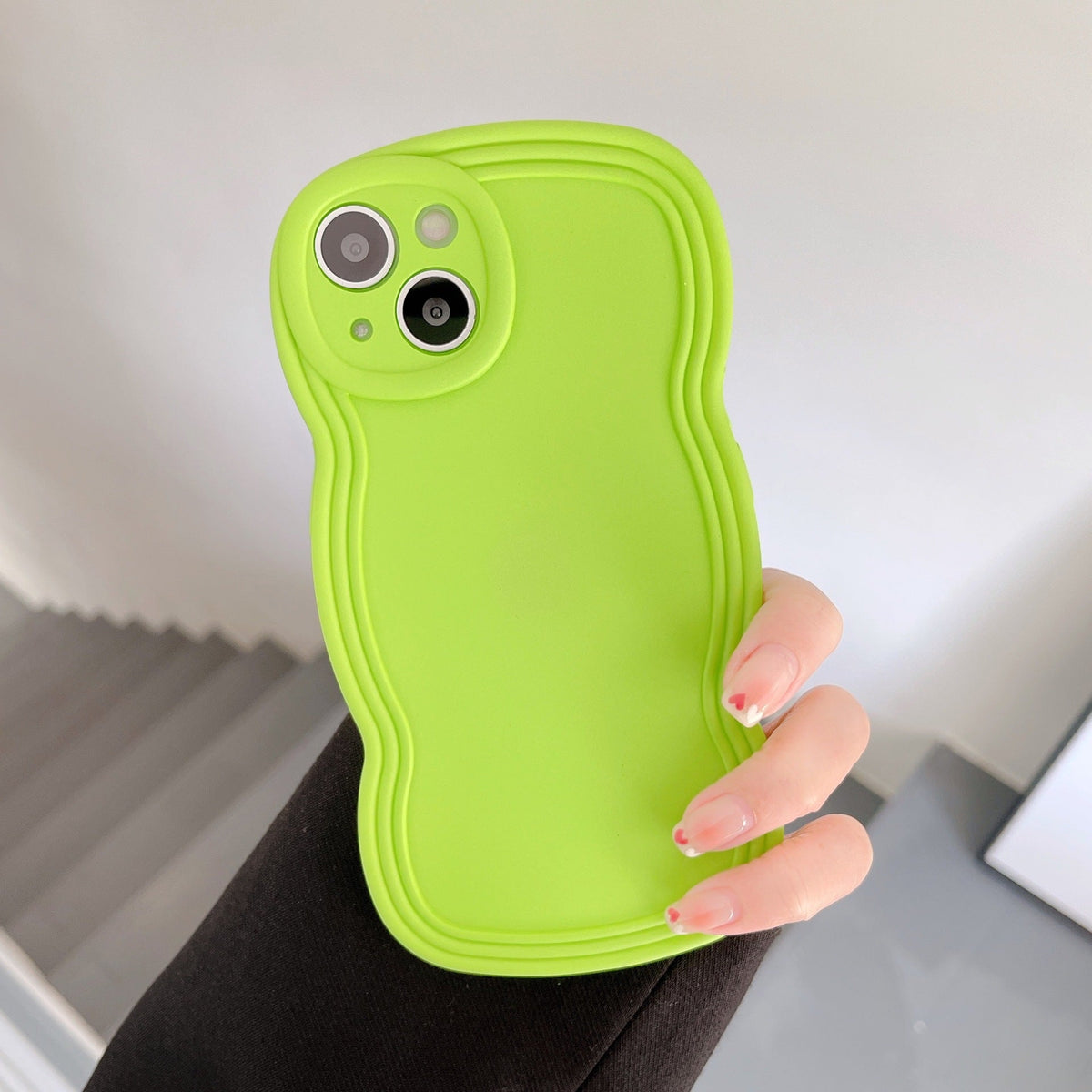 Liquid Solid Color Wavy Edge Phone Case