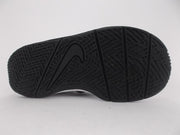 Nike Team Hustle 8 scarpa da basket 881943 100