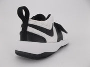 Nike Team Hustle 8 scarpa da basket 881943 100