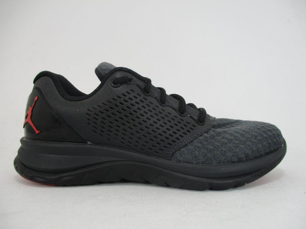 Jordan scarpa da ginnastica da uomo Trainer st Winter 854562 003 nero