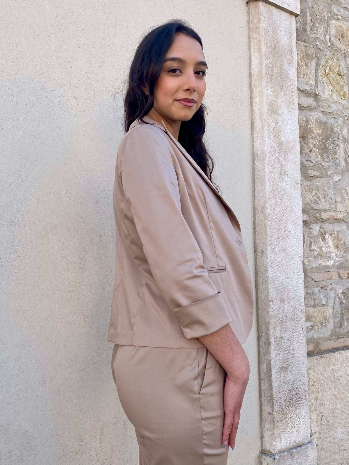 Griffai completo da donna giacca 3/4 e pantalone sfoderato cotone DGP7008 beige