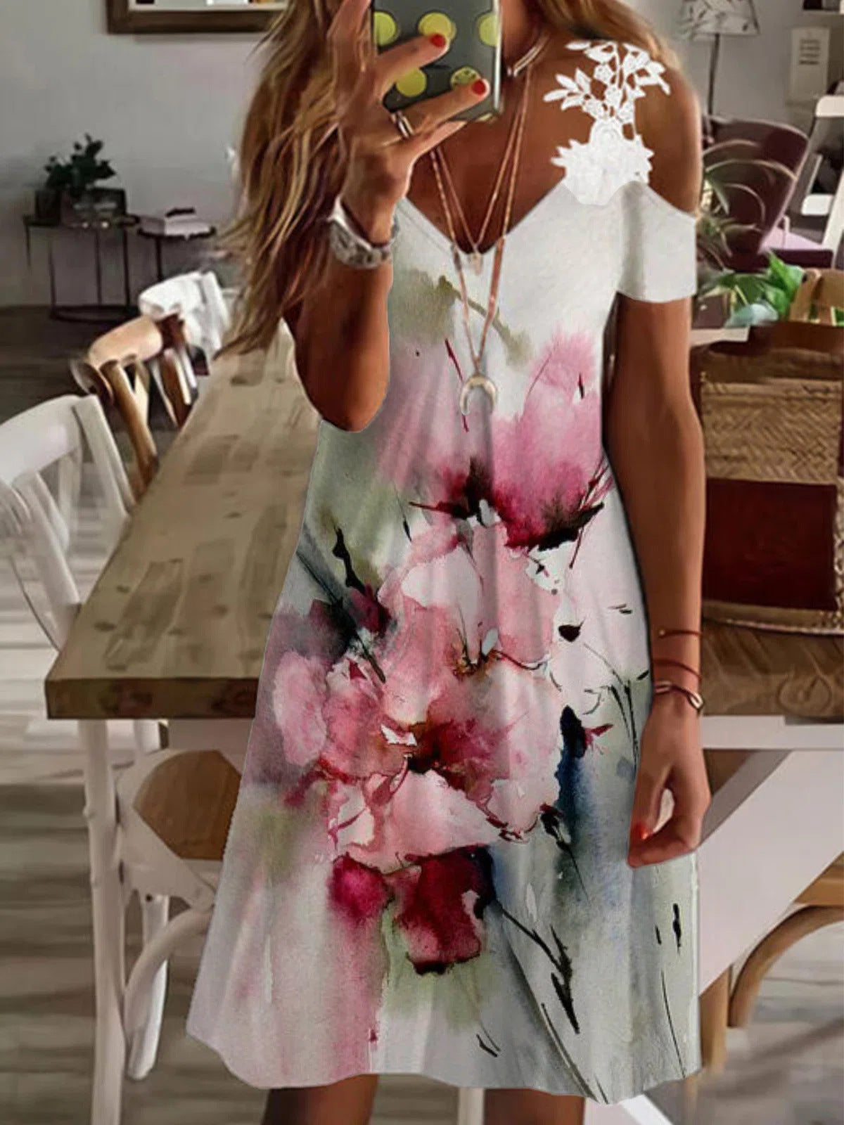 Milk Silk Strap Type V-neck Dress