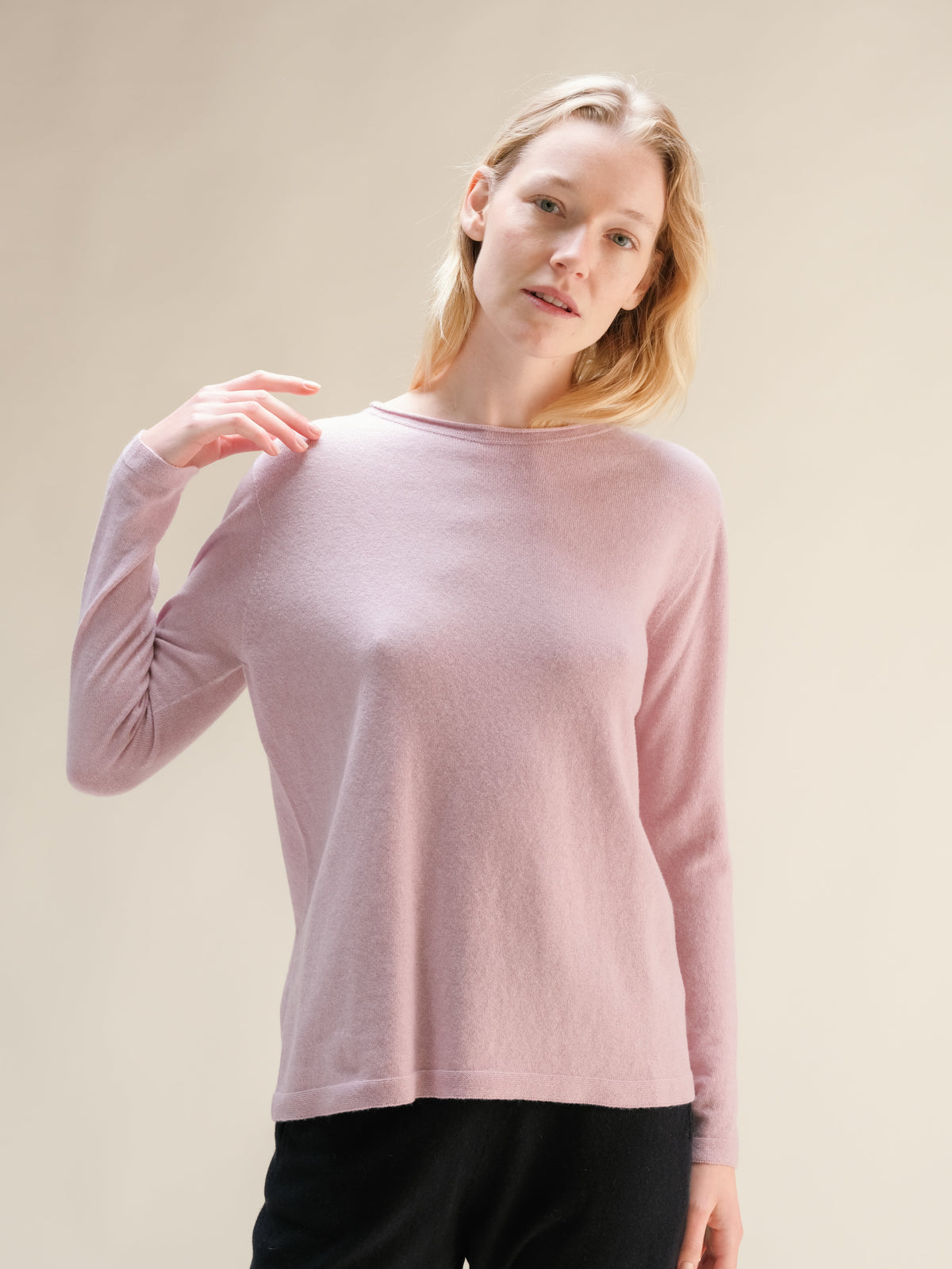 Cashmere Mix Curl Crewneck