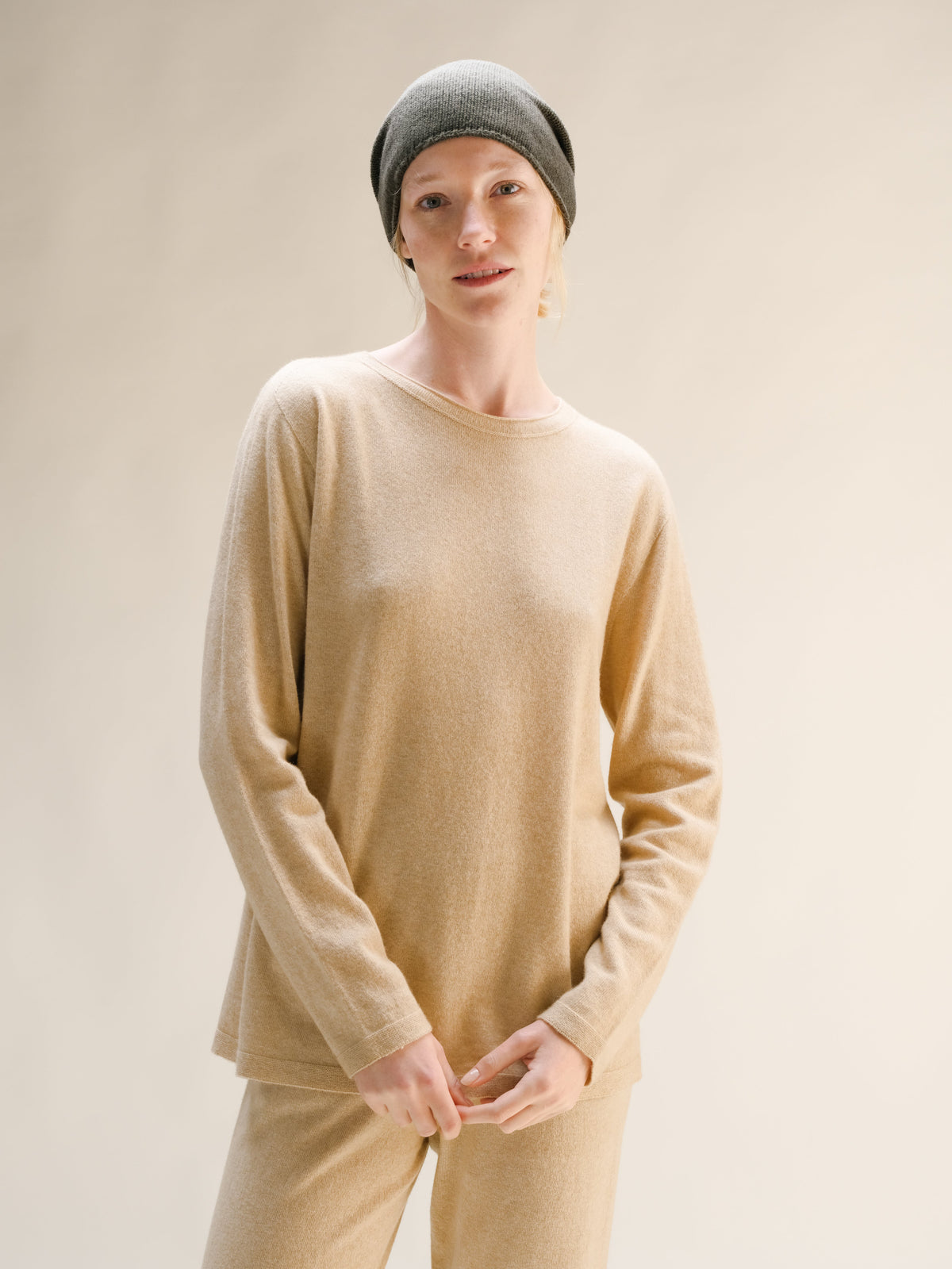 Cashmere Mix Curl Crewneck