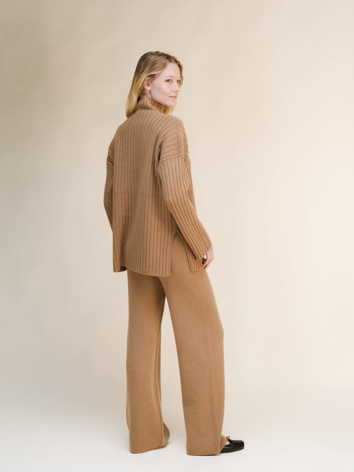 Cashmere Mix Ribbed High Neck