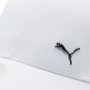 Puma cappello con visiera e logo metallico 021269 60 bianco