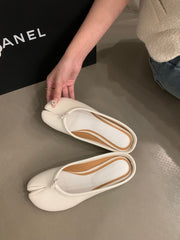 Split Toe Trotter Low-cut Slip-on Shoes