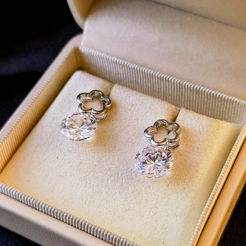 Round White Crystal Women's Sterling Silver Stud Earrings