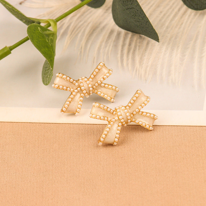 Bow Pearl Stud Earrings