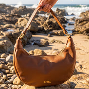 Giulia Borsa a Mezzaluna in Vera Pelle