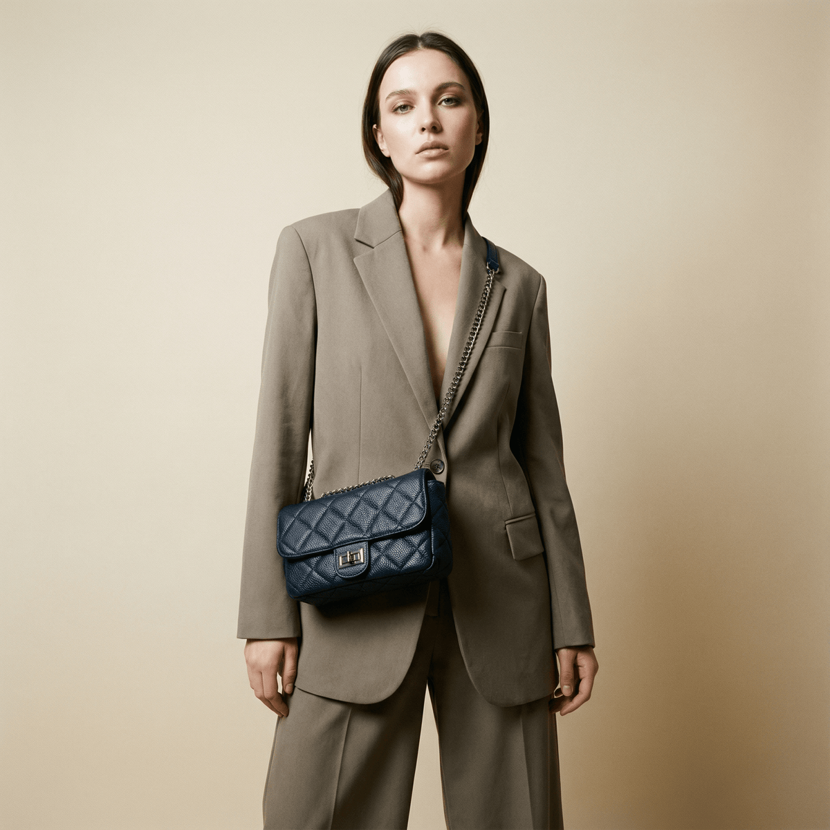 Penelope Pouch Clutch in Ecopelle con Catena